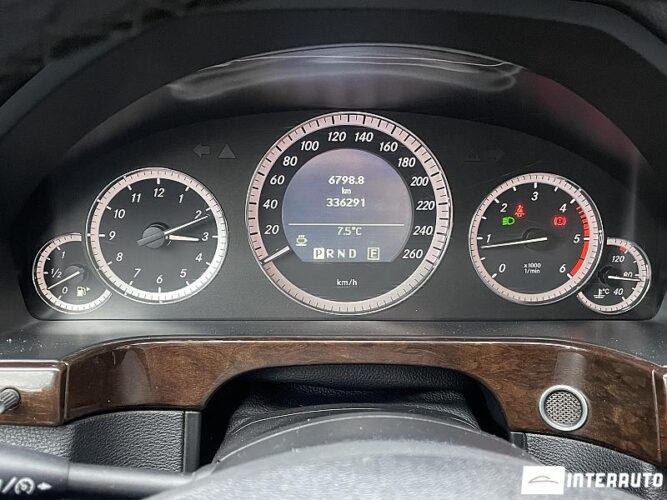 Mercedes E 200 41 interauto-car