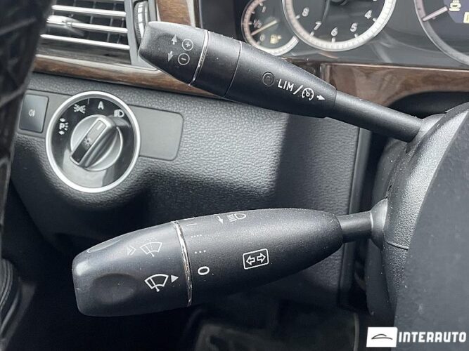 Mercedes E 200 40 interauto-car