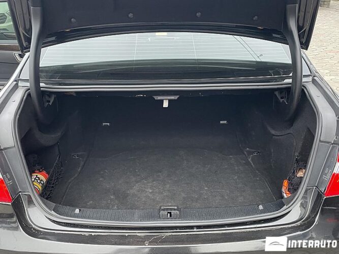 Mercedes E 200 49 interauto-car