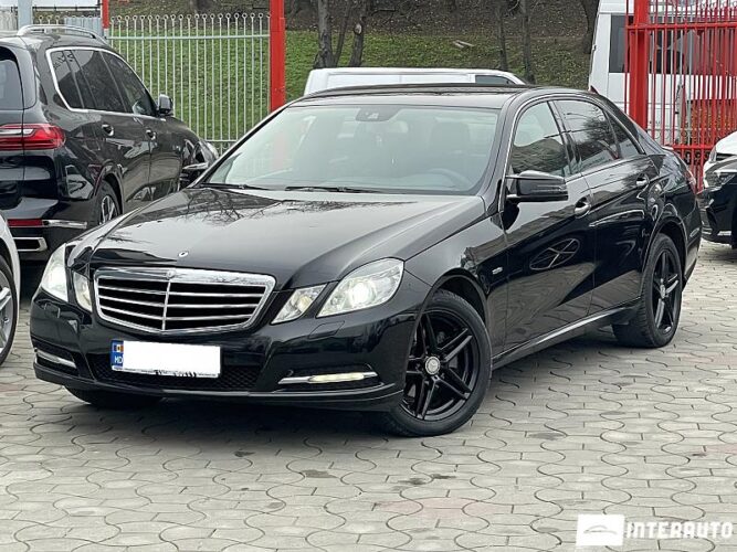 Mercedes E 200 32 interauto-car