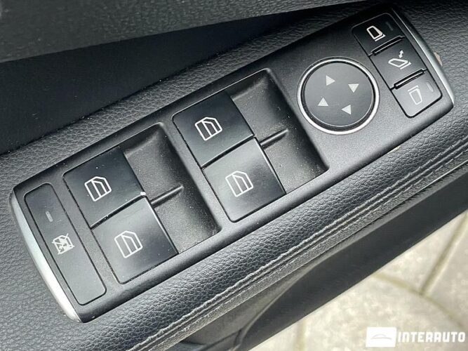 Mercedes E 200 35 interauto-car