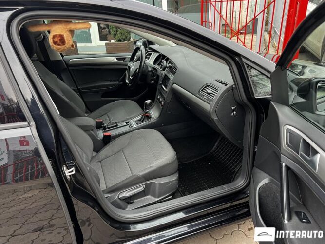 Volkswagen Golf 31 interauto-car