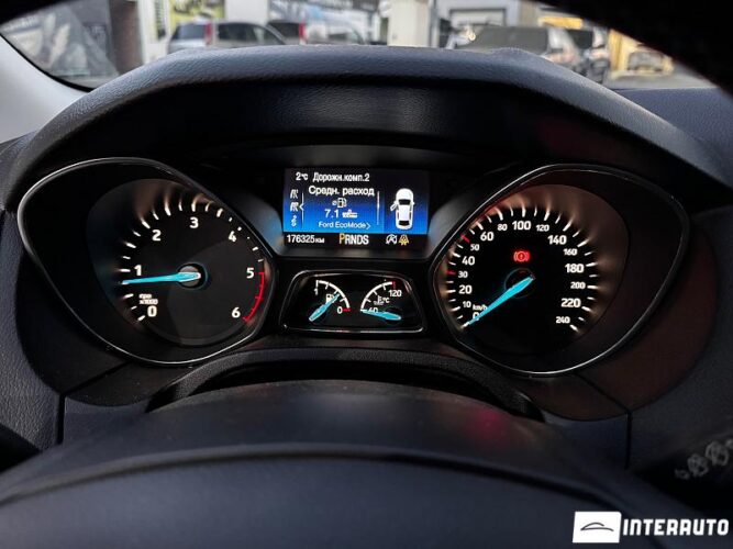 Ford Focus 35 interauto-car