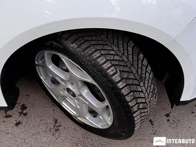 Ford Focus 41 interauto-car