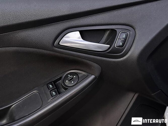 Ford Focus 40 interauto-car