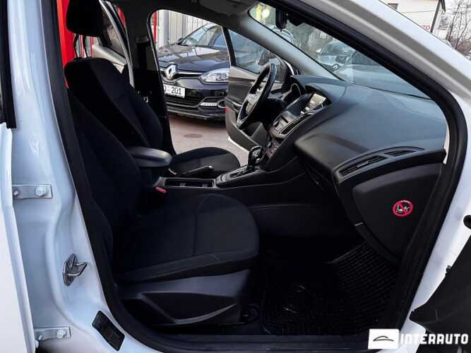 Ford Focus 31 interauto-car