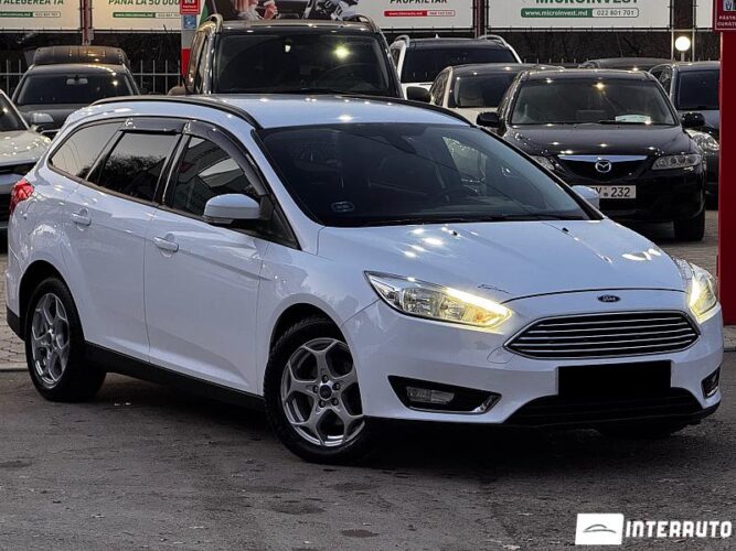 Ford Focus 27 interauto-car