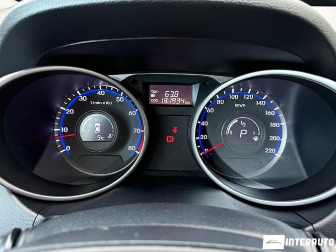 Hyundai Tucson 37 interauto-car