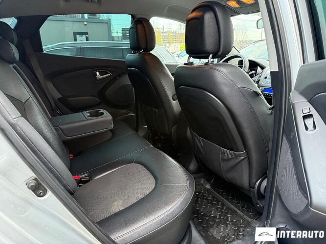 Hyundai Tucson 42 interauto-car