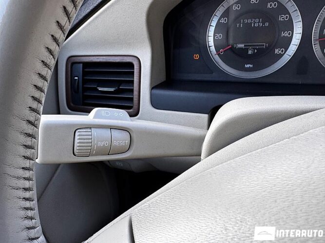 Volvo S 80 44 interauto-car