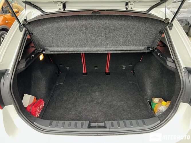 BMW X1 2.0D 53 interauto-car