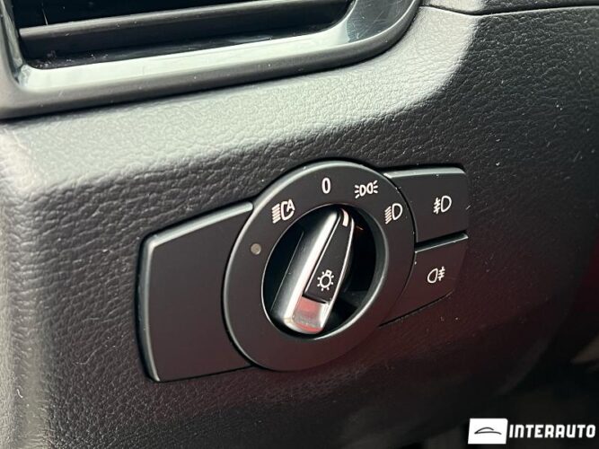 BMW X1 2.0D 39 interauto-car