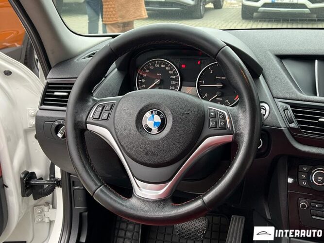 BMW X1 2.0D 42 interauto-car