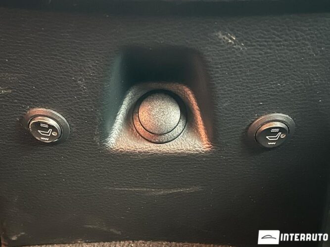 BMW X1 2.0D 51 interauto-car