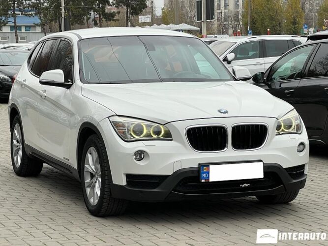 BMW X1 2.0D 35 interauto-car
