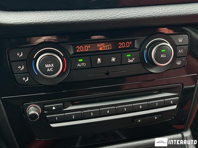 BMW X1 2.0D 46 interauto-car