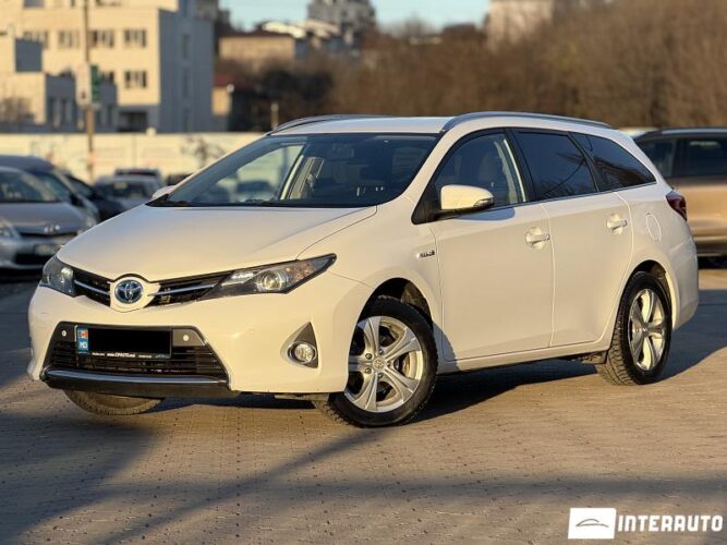 Toyota Auris 26 interauto-car