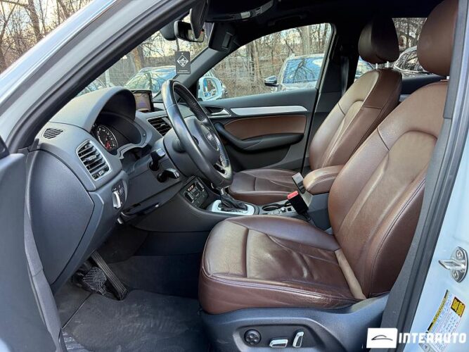 Audi Q3 36 interauto-car