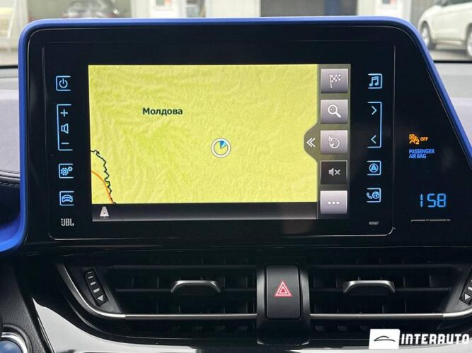 Toyota C-HR 42 interauto-car