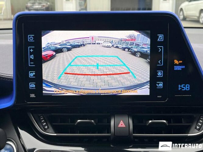 Toyota C-HR 44 interauto-car