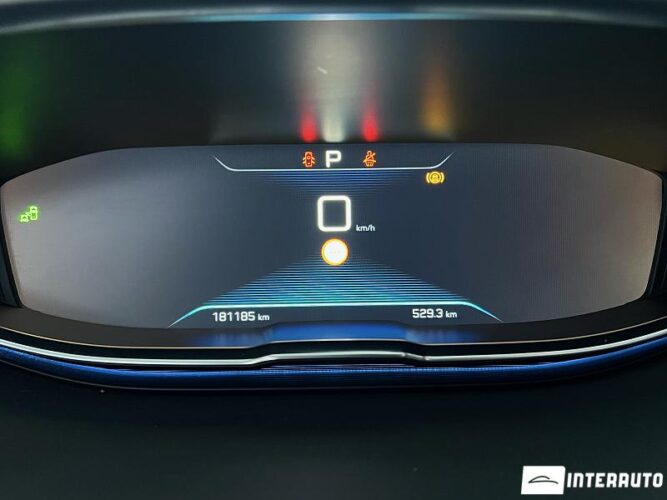 Peugeot 5008 42 interauto-car