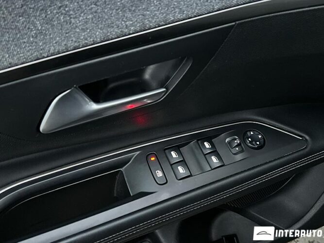 Peugeot 5008 38 interauto-car