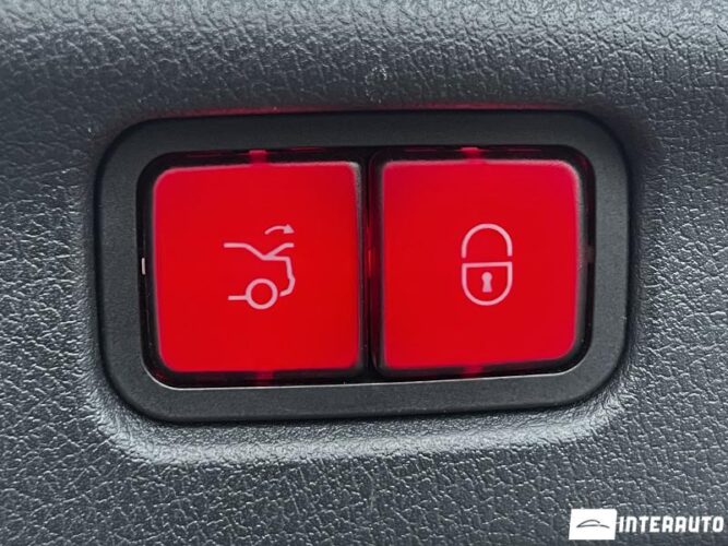 Mercedes C 200 51 interauto-car