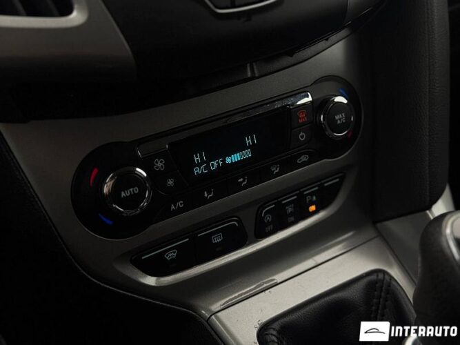 Ford Focus 39 interauto-car