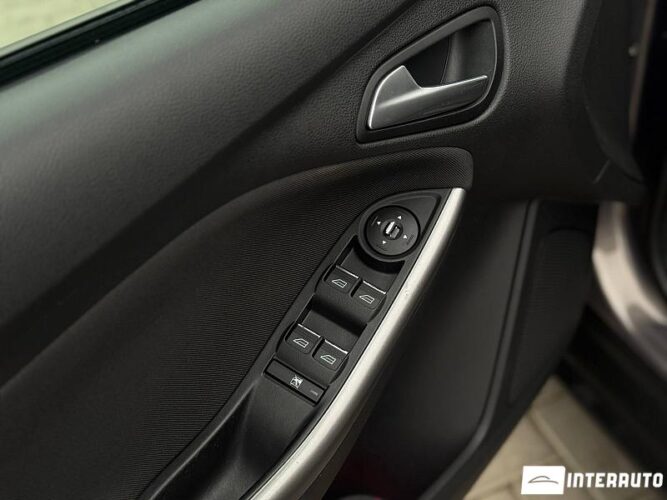 Ford Focus 45 interauto-car