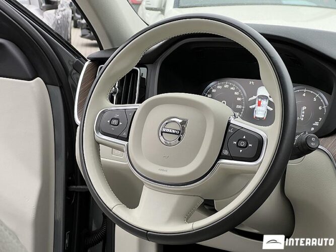 Volvo XC 60 44 interauto-car