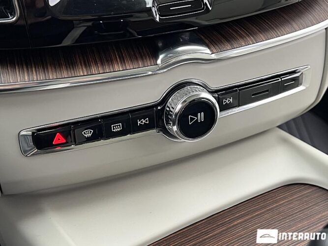 Volvo XC 60 49 interauto-car