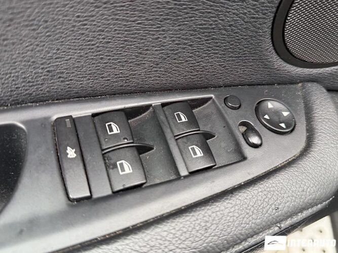 BMW X5 3.0i 53 interauto-car