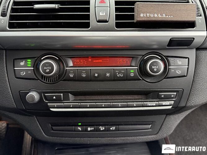 BMW X5 3.0i 46 interauto-car