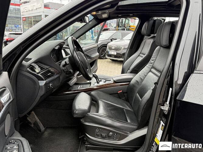 BMW X5 3.0i 40 interauto-car