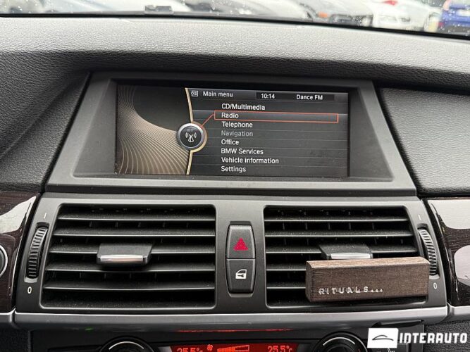 BMW X5 3.0i 44 interauto-car