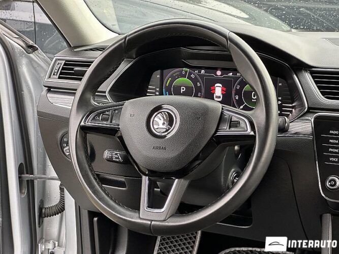 Skoda Superb 41 interauto-car