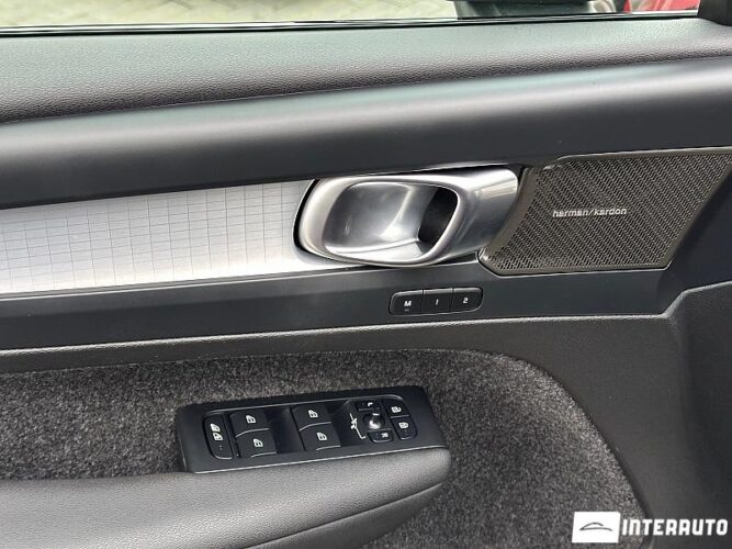 Volvo XC 40 56 interauto-car