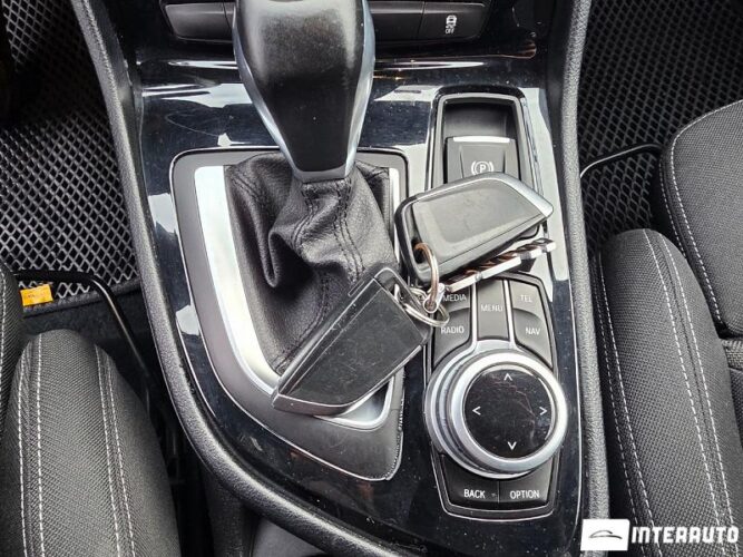 BMW 216d 45 interauto-car