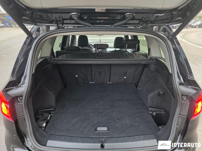 BMW 216d 37 interauto-car