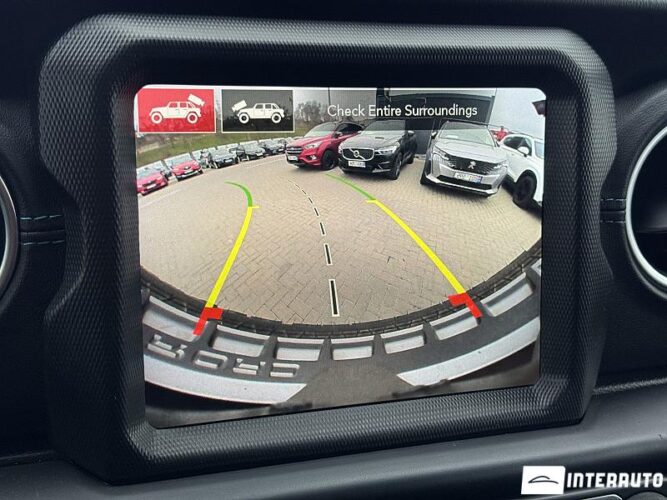 Jeep Wrangler 42 interauto-car