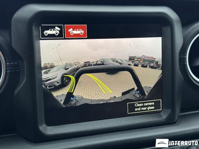 Jeep Wrangler 41 interauto-car