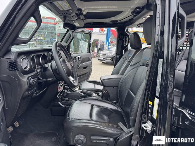 Jeep Wrangler 37 interauto-car