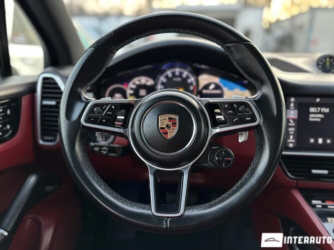 Porsche Cayenne E-Hybrid 51 interauto-car