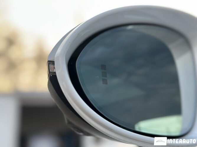 Porsche Cayenne E-Hybrid 42 interauto-car