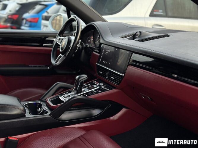 Porsche Cayenne E-Hybrid 56 interauto-car