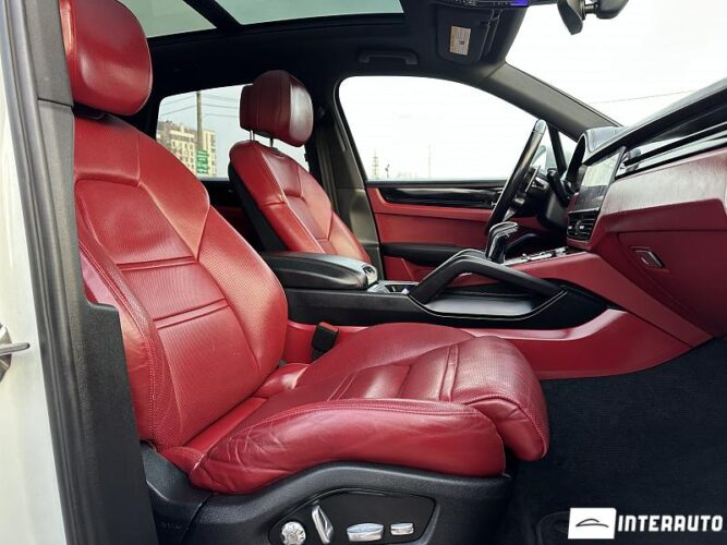 Porsche Cayenne E-Hybrid 55 interauto-car