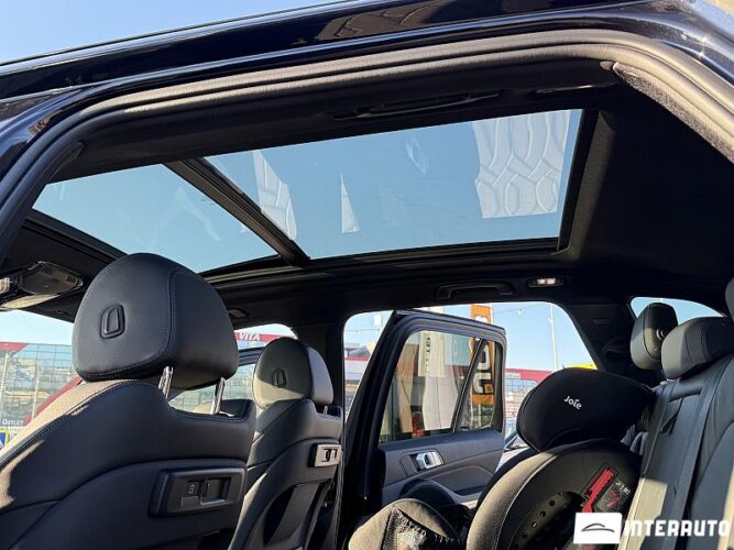 BMW X5 4.0i 52 interauto-car