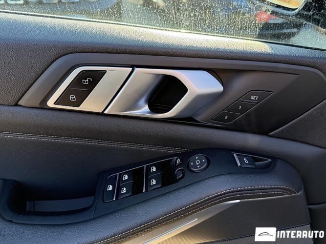 BMW X5 4.0i 57 interauto-car