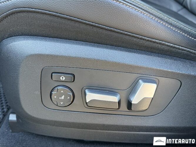 BMW X5 4.0i 60 interauto-car