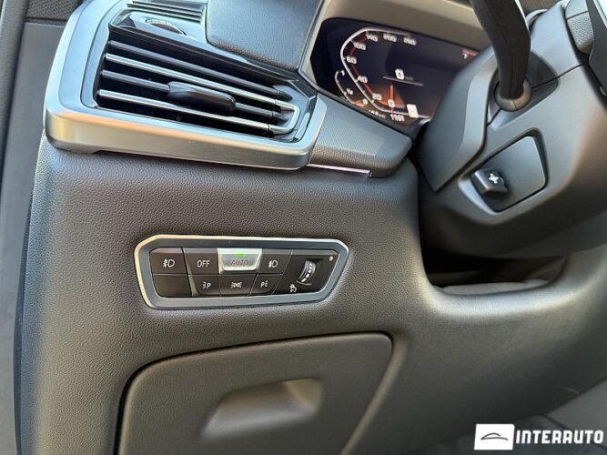 BMW X5 4.0i 59 interauto-car